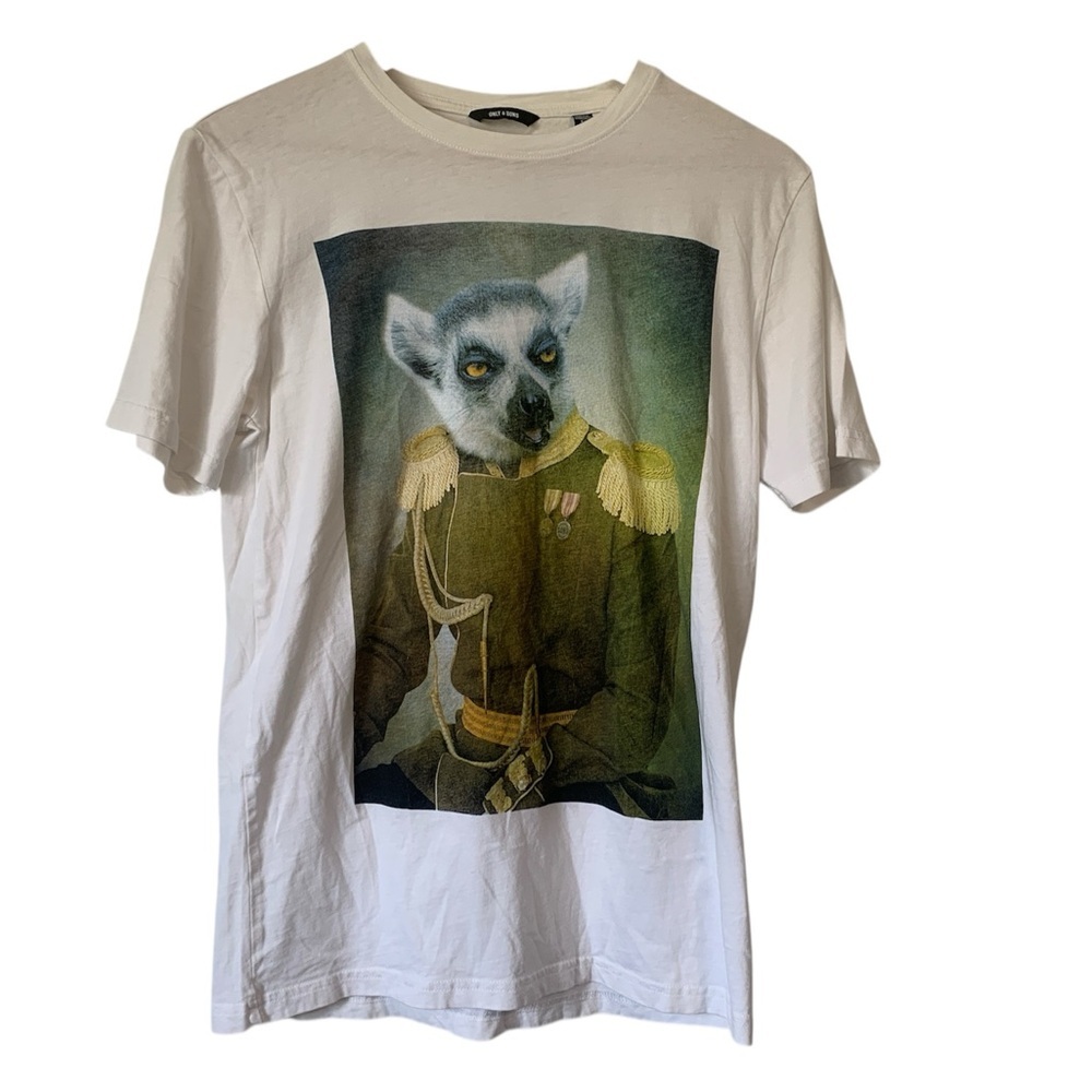 Only & Sons Women’s Size S White T-Shirt With Lemur Graphic